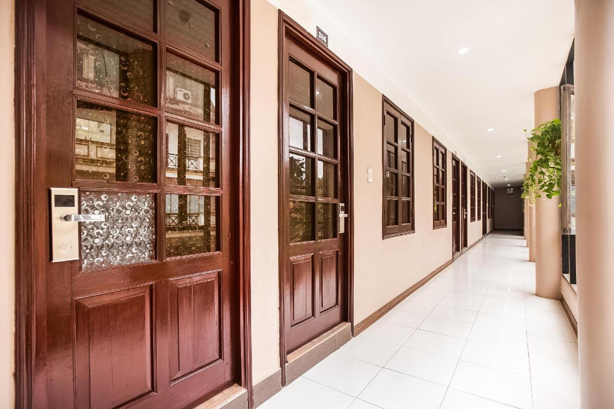 Khach San Giao Thong Hotel Hanói Exterior foto