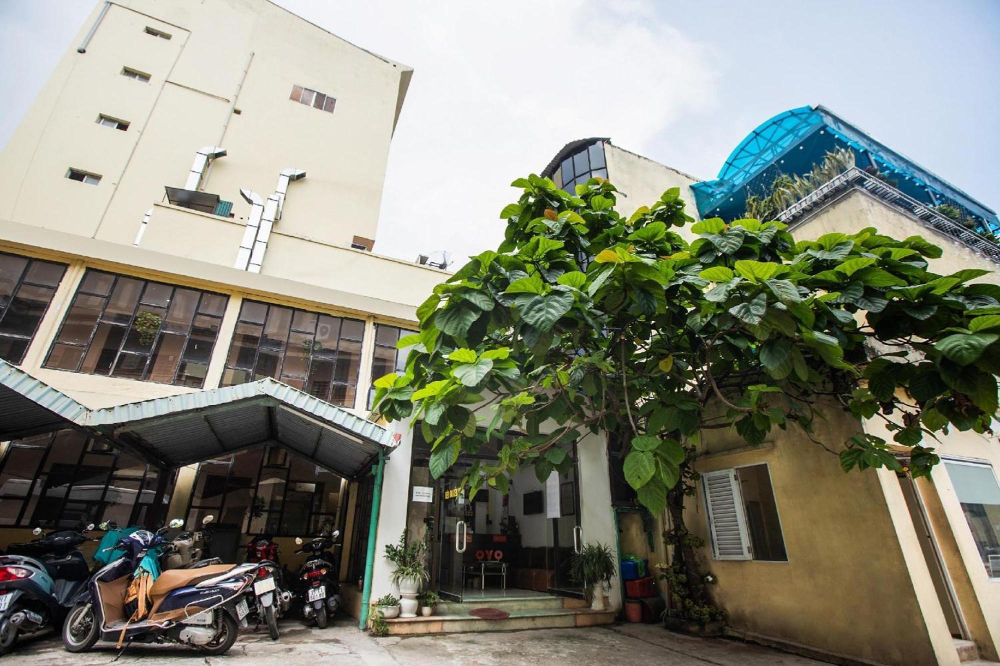 Khach San Giao Thong Hotel Hanói Exterior foto